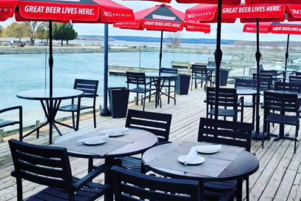 Maple Canadian Pub waterside patio at Wye Heritage Marine Resort in Midland
